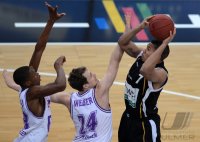 Basketball 1. Bundesliga 2011/2012:  Walter Tigers Tuebingen - BG Goettingen