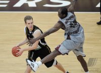 1. Basketball Bundesliga  01/11  Walter Tigers Tuebingen  - Artland Dragons