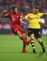 Fussball 1. Bundesliga Saison 15/16: FC Bayern Muenchen - Borussia Dortmund