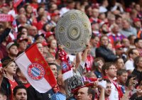 Fussball 1. Bundesliga  Saison 2015/2016: FC Bayern Muenchen - Borussia Moenchengladbach
