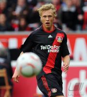 Fussball: 1. Bundesliga Saison 2010/2011: Leverkusen, Joergensen Einzelaktion