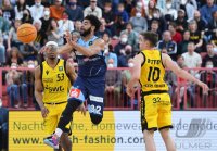 Basketball 2. Liga 21/22 Playoff Viertelfinale: Tigers Tuebingen - Eisbaeren Bremerhaven