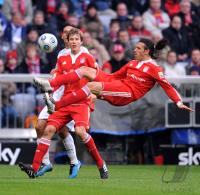 Fussball 1. Bundesliga : Martin Demichelis dahinter Holger Badstuber (FCB)