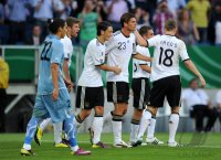 Fussball International EM 2012 Testspiel:  JUBEL mit Thomas MUELLER, Mesut OEZIL , Mario GOMEZ , Toni Kroos (v. li., Deutschland)