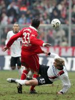 Fussball 1. Bundesliga: Bayern Muenchen - Eintracht Frankfurt, Zweikampf