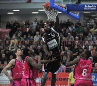 1. Basketball Bundesliga  01/11  Walter Tigers Tuebingen  - Telekom Baskets Bonn