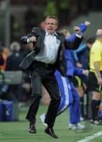 FUSSBALL CHL  Saison 10/11:  JUBEL  Trainer Ralf Rangnick (FC Schalke 04)