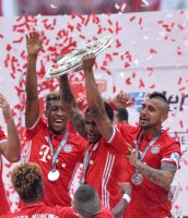 Fussball 1. Bundesliga Saison 15/16: Der FC Bayern feiert seine 26. Deutsche Meisterschaft