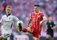 Fussball 1. Bundesliga Saison 17/18: FC Bayern Muenchen - SC Freiburg