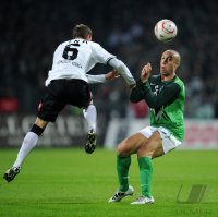 Fussball: 1. Bundesliga Saison 2010/2011: Werder Bremen - Moenchengladbach