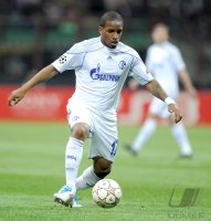 FUSSBALL CHL  Saison 10/11:  Jefferson Farfan (FC Schalke 04)
