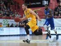 Basketball 1. Bundesliga 14/15 Hauptrunde:  Walter Tigers Tuebingen - FRAPORT SKYLINERS