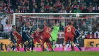 FUSSBALL  1. BUNDESLIGA  Saison 2012/2013: FC Bayern Muenchen - Hamburger SV