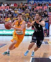 Basketball 1. Bundesliga 14/15 Hauptrunde:  Walter Tigers Tuebingen - Telekom Baskets Bonn