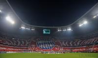 FUSSBALL  International CHL 09/10: Choreographie der FC Bayern Fans mit Vereinswappen