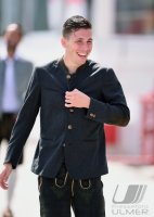 Fussball 1. Bundesliga 15/16: Pierre-Emile Hojbjerg (FC Bayern Muenchen)