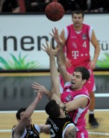 Basketball  1. Bundesliga  11/12  Walter Tigers Tuebingen - Telekom Baskets Bonn