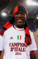 FUSSBALL SERIE A:  Meister 2011   AC Mailand;  JUBEL Clarence Seedorf