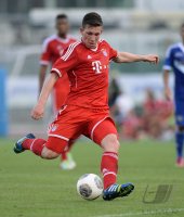 FUSSBALL 1. Bundesliga 13/14: Pierre Emile Hojbjerg (FC Bayern Muenchen)