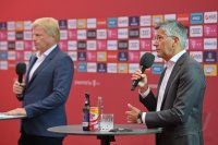 Fussball 1. Bundesliga  Saison 21/22: Herbert Hainer (FC Bayern Muenchen)