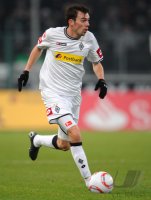 Fussball: 1. Bundesliga Saison 2010/2011, Moenchengladbach: Schachten am Ball