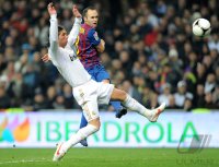 FUSSBALL International  COPA DEL REY  11/12:  Sergio Ramos (li, Real Madrid) gegen Andres Iniesta (Barca)