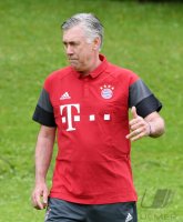 Fussball 1. Bundesliga 2016/2017: Fototermin beim FC Bayern Muenchen