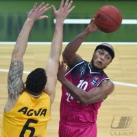 Basketball 1. Bundesliga 15/16 Hauptrunde: Walter Tigers Tuebingen - Telekom Baskets Bonn