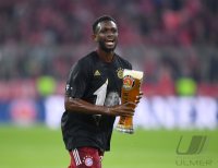 Fussball 1. Bundesliga Saison 21/22: JUBEL FC Bayern Muenchen feiert die 32. Meisterschaft