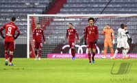 Fussball 1. Bundesliga Saison 21/22: FC Bayern Muenchen - 1. FSV Mainz 05
