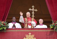 Papst Leo XIV.  bei der Weihnachtsbotschaft und dem Urbi Et Orbi Segen