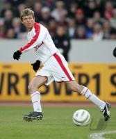 Fussball 1. Bundesliga: Stuttgart, TOMASSON Einzelaktion am Ball