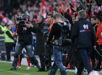 Fussball WM  2010  Qualifikation:  :  JUBEL Trainer Hitzfeld (Schweiz)