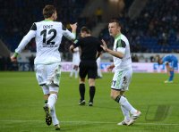 Fussball 1. Bundesliga  2012/2013:  Jubel nach dem Tor zum 0-1 Bas Dost und Ivica Olic (v. li., VfL Wolfsburg)