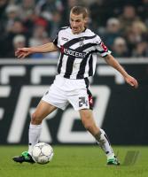 Fussball 1. Bundesliga: Moenchengladbach, KLUGE Einzelaktion