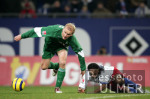 Fussball 1. Bundesliga: Hamburg - Wolfsburg, Zweikampf