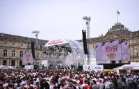 Fussball DFB Pokal Finale 24/25: Arminia Bielefeld - VfB Stuttgart, Public Viewing auf dem Schlossplatz