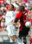 Fussball 1. Bundesliga: Hannover - Bayern, Zweikampf