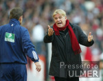 FUSSBALL 1. Bundesliga SC Trainer Volker Finke;