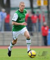 FUSSBALL, 3. LIGA, 30. Spieltag: Werder II, KEMPE am Ball