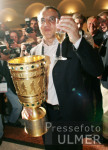 Bankett FCB, MAGATH mit Pokal
