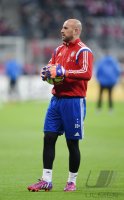 Fussball DFB Pokal Achtelfinale 14/15: Torwart Pep Reina (FC Bayern Muenchen)