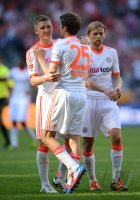 Fussball 1. Bundesliga, Saison 2011/2012:  Bastian Schweinsteiger (li.) mit Thomas Mueller (FC Bayern Muenchen)