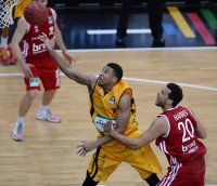 Basketball 1. Bundesliga 2013/2014:  Walter Tigers Tuebingen - Brose Baskets Bamberg