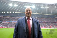 Fussball 1. Bundesliga, Saison 2011/2012: Trainer Rafael Benitez