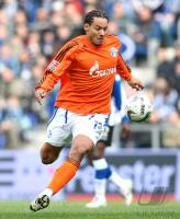 Fussball 1. Bundesliga: Schalke, JONES Einzelaktion