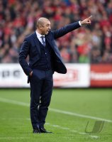 Fussball 1. Bundesliga Saison 14/15: Trainer Roberto Di Matteo (FC Schalke 04)