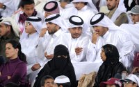 Fussball AFC Asian Cup 2011 Eroeffnungsspiel:  Katarische Fans in Tracht
