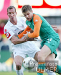 Fussball 1. Bundesliga: Gladbach - Bremen, Zweikampf