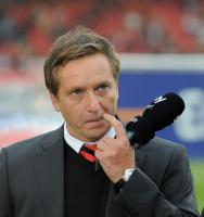 FUSSBALL  1. BUNDESLIGA  09/10   Sportdirektor Horst Heldt (VfB Stuttgart)
